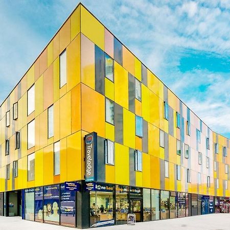 Travelodge London Barking エクステリア 写真