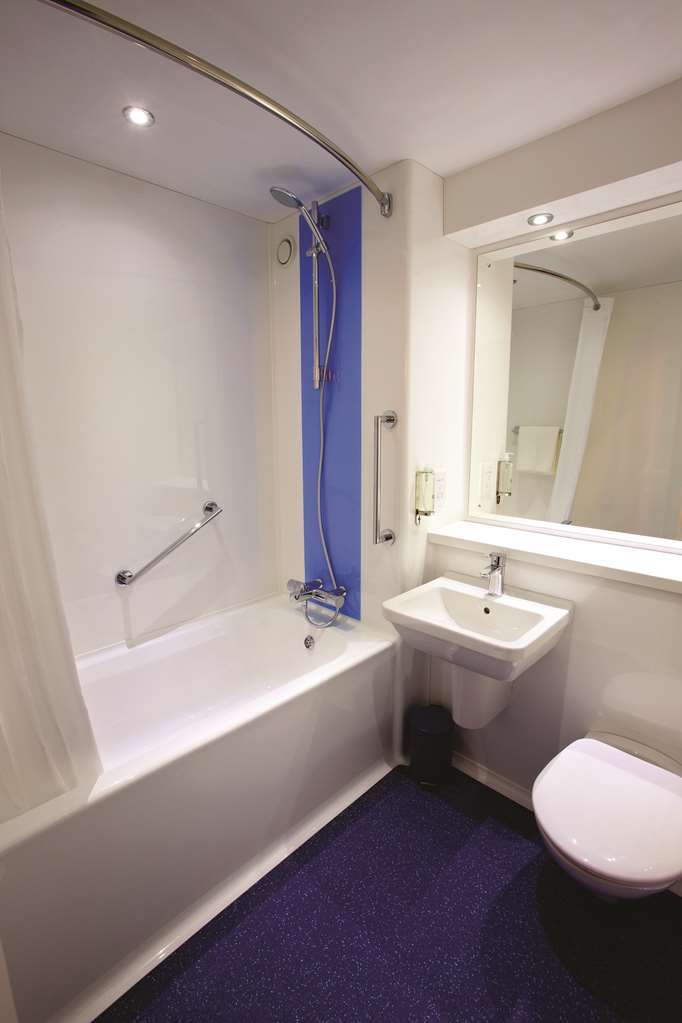 Travelodge London Barking 部屋 写真
