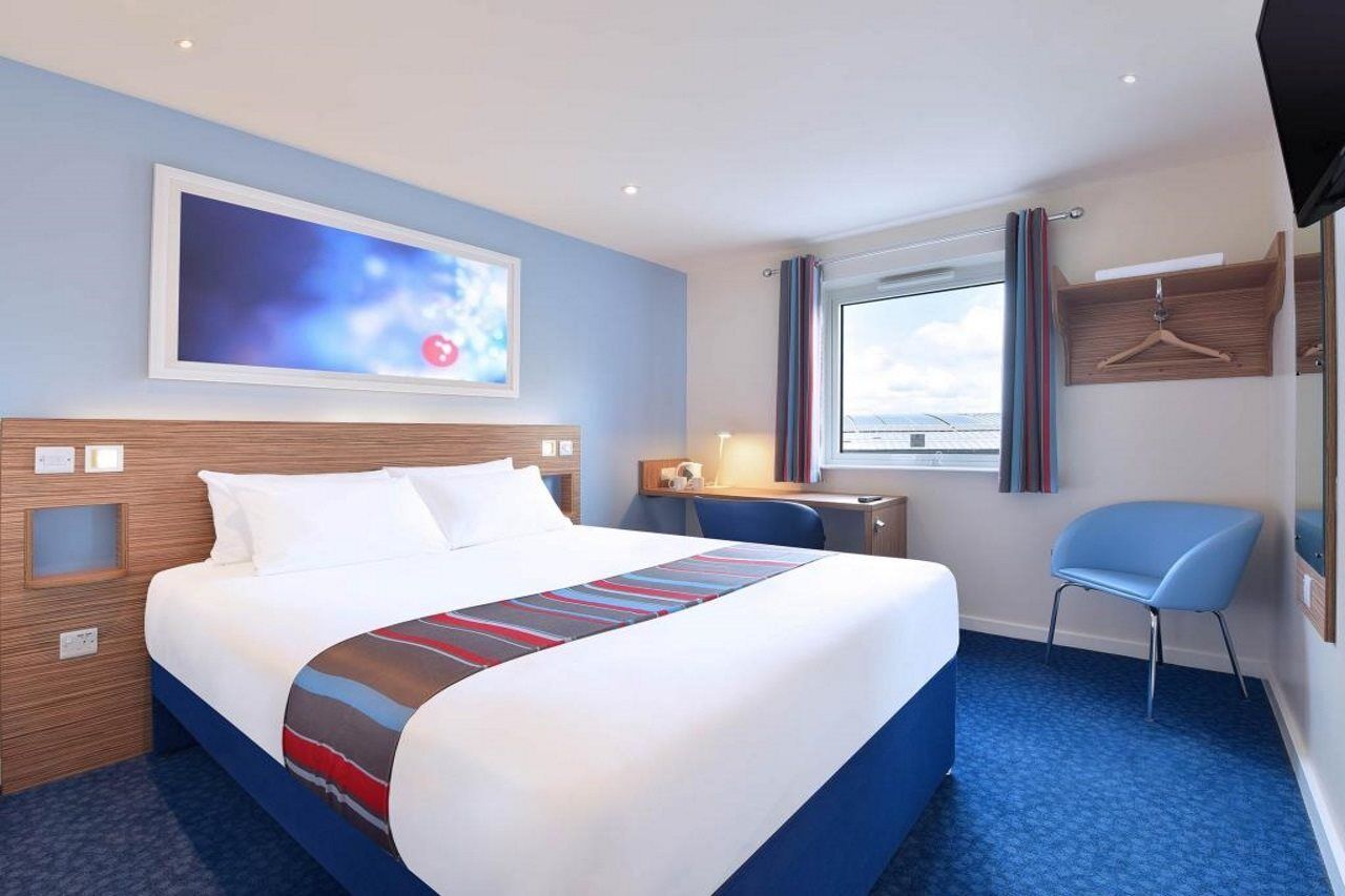 Travelodge London Barking エクステリア 写真